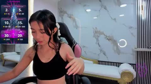 Snapshot of hanna_cutte_ chatting on December 16, 6:24 pm Hanna online show from December 16, 6:24 pm