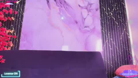 Snapshot of hanna_evanns_ chatting on May 4, 8:16 pm Hanna online show from May 4, 8:16 pm