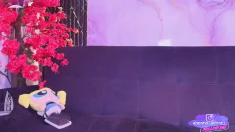 Snapshot of hanna_evanns_ chatting on May 30, 8:39 pm Hanna online show from May 30, 8:39 pm