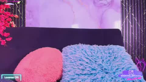 Snapshot of hanna_evanns_ chatting on June 6, 8:24 pm Hanna online show from June 6, 8:24 pm
