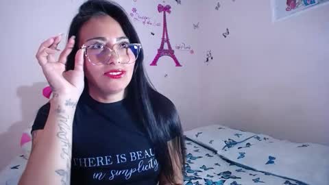 Snapshot of hanna_girl21 chatting on February 21, 8:32 pm HANNA online show from February 21, 8:32 pm