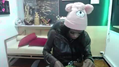 hanna_lamber online show from March 12, 2:09 am