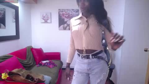 hanna_lamber online show from September 22, 12:29 pm