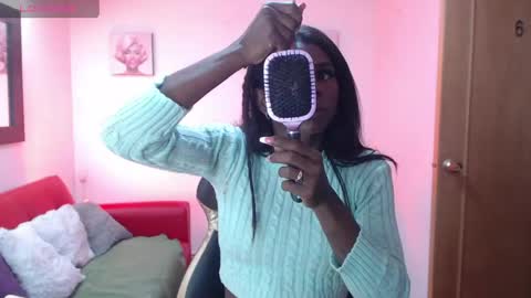 hanna_lamber online show from April 24, 11:23 am