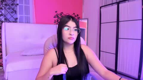 Hanna online show from March 26, 1:01 am