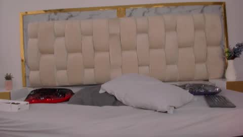 Hanna lens online show from February 5, 10:03 pm