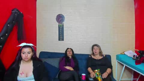 Snapshot of hanna_mature01 chatting on September 22, 12:12 am Hanna online show from September 22, 12:12 am