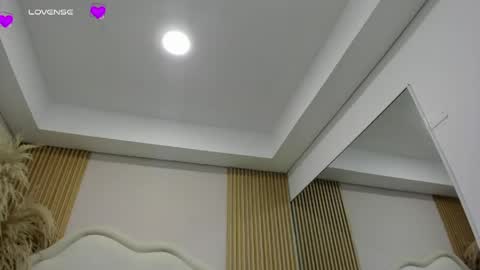 Hanna online show from May 4, 12:01 pm