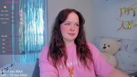 hanna montanas online show from February 3, 10:20 am