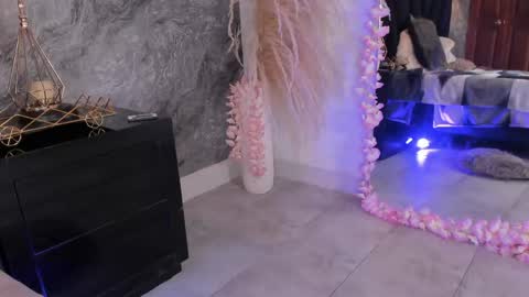 Snapshot of hanna_moss chatting on May 15, 11:34 pm Hanna online show from May 15, 11:34 pm