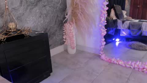 Snapshot of hanna_moss chatting on May 15, 11:45 pm Hanna online show from May 15, 11:45 pm
