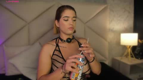 Hanna  online show from June 17, 8:10 pm