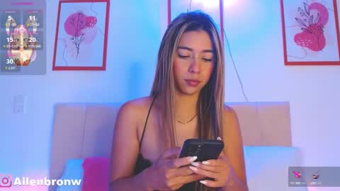 Snapshot of hannabronw chatting on March 2, 5:33 am Eliana online show from March 2, 5:33 am