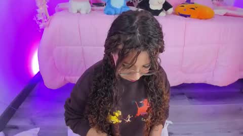 hannacutegod online show from February 4, 5:02 am