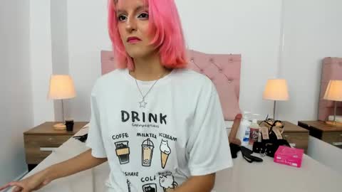 Hannah online show from April 30, 8:57 pm