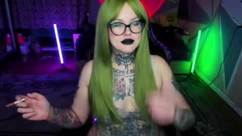 Snapshot of hannah_chaos chatting on March 4, 7:32 pm Hannah online show from March 4, 7:32 pm