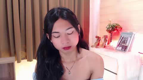 Snapshot of hannah_davis69 chatting on February 22, 3:01 am Alex online show from February 22, 3:01 am