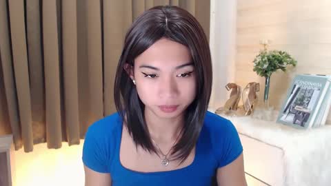 Snapshot of hannah_davis69 chatting on February 28, 4:54 am Alex online show from February 28, 4:54 am