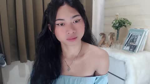 Snapshot of hannah_davis69 chatting on March 4, 1:12 am Alex online show from March 4, 1:12 am
