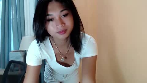 Snapshot of hannah_davis69 chatting on September 25, 1:42 am Alex online show from September 25, 1:42 am