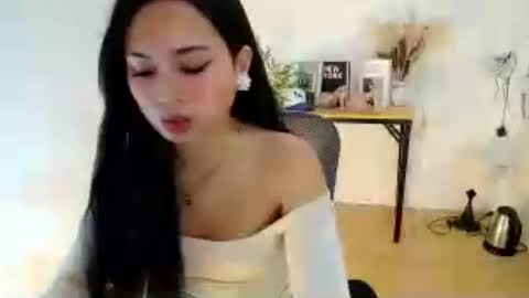 Snapshot of hannah_davis69 chatting on July 10, 2:49 am Alex online show from July 10, 2:49 am