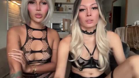 Snapshot of hannah_girl_ chatting on February 6, 4:21 am Im your naughty girl and porn star in bed Hannah online show from February 6, 4:21 am