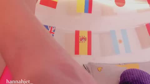 Snapshot of hannah_jet chatting on July 13, 7:16 pm hannah_jet online show from July 13, 7:16 pm