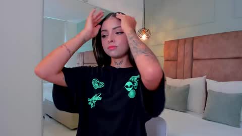 Hannah Milton online show from September 21, 7:26 pm