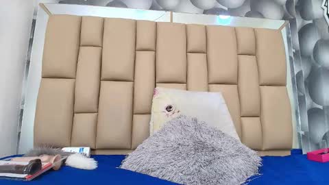 Snapshot of hannah_teehn chatting on November 28, 7:16 pm hannah_teehn online show from November 28, 7:16 pm