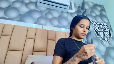 Snapshot of hannah_teehn chatting on December 16, 7:08 pm hannah_teehn online show from December 16, 7:08 pm