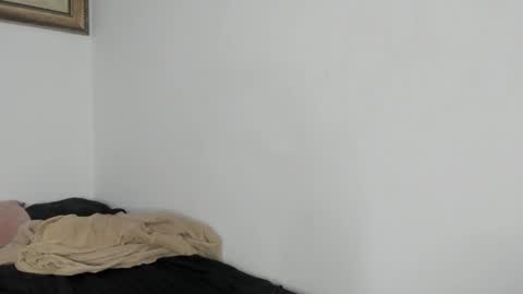 Hannah online show from March 17, 2:05 am