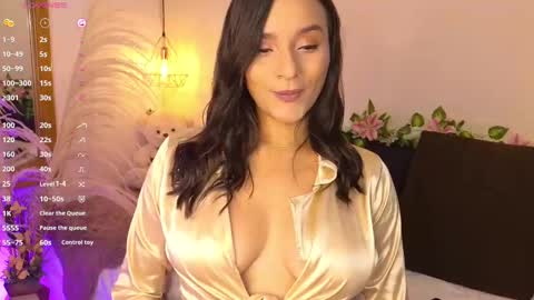 Hannah Williams online show from September 26, 11:09 pm