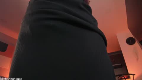 Hannah online show from February 14, 11:31 pm