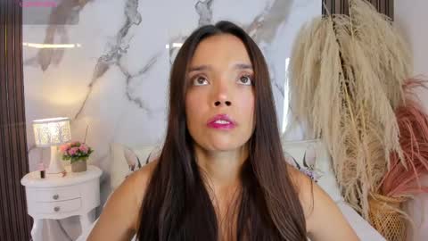 Hannahill69 online show from June 6, 5:12 am