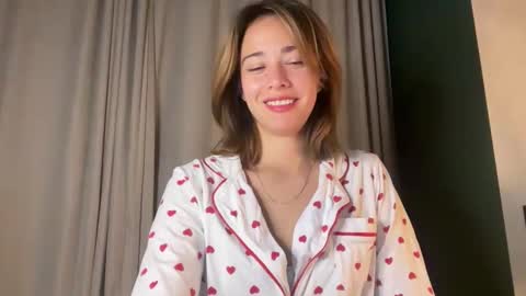 hannahinto online show from December 21, 4:19 am