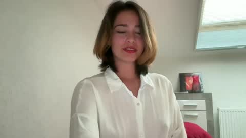 Snapshot of hannahinto chatting on July 1, 2:51 pm hannahinto online show from July 1, 2:51 pm
