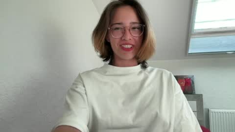 Snapshot of hannahinto chatting on July 8, 2:54 pm hannahinto online show from July 8, 2:54 pm