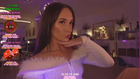 Snapshot of hannahjames710 chatting on December 8, 4:50 pm Hannah James online show from December 8, 4:50 pm