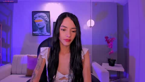 HANNAH J online show from July 10, 12:30 pm