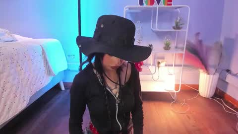 Hannah online show from February 11, 12:32 pm