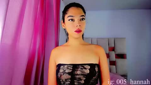 Snapshot of hannahsmit_ chatting on September 14, 11:31 am hannahsmit_ online show from September 14, 11:31 am