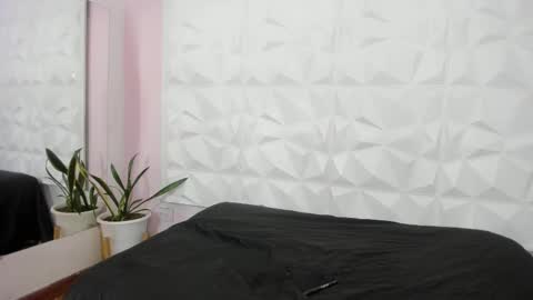 Snapshot of hannahtoons_ chatting on September 12, 8:42 pm hannahtoons_ online show from September 12, 8:42 pm