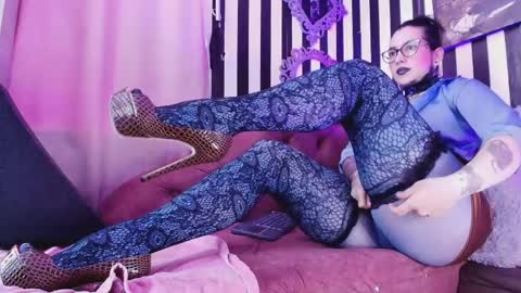FOLLOW ME INTA MOONXMAFE online show from April 26, 4:26 pm