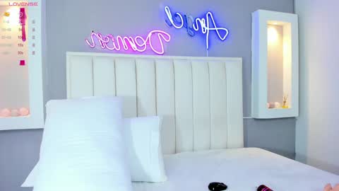 Snapshot of hannapaola chatting on February 9, 2:06 am HannaPaola online show from February 9, 2:06 am