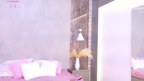 Snapshot of hannaprada1 chatting on January 6, 11:47 am hannaprada1 online show from January 6, 11:47 am