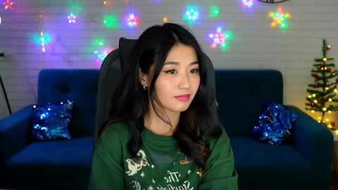 Snapshot of hannarosie chatting on December 9, 6:25 pm hannarosie online show from December 9, 6:25 pm