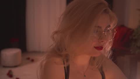 Hanna online show from February 16, 12:41 am