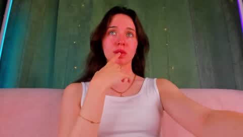 Hannavanilla online show from July 29, 1:37 am
