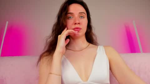 Hannavanilla online show from July 30, 1:48 am