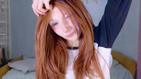 Hannah online show from May 22, 1:02 am